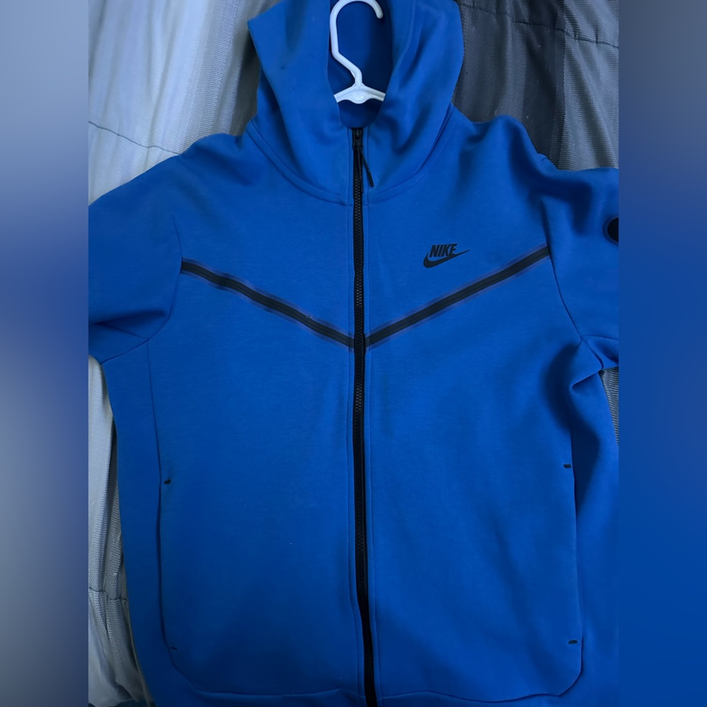 Nike sportswear tech size medium dark blue colorway